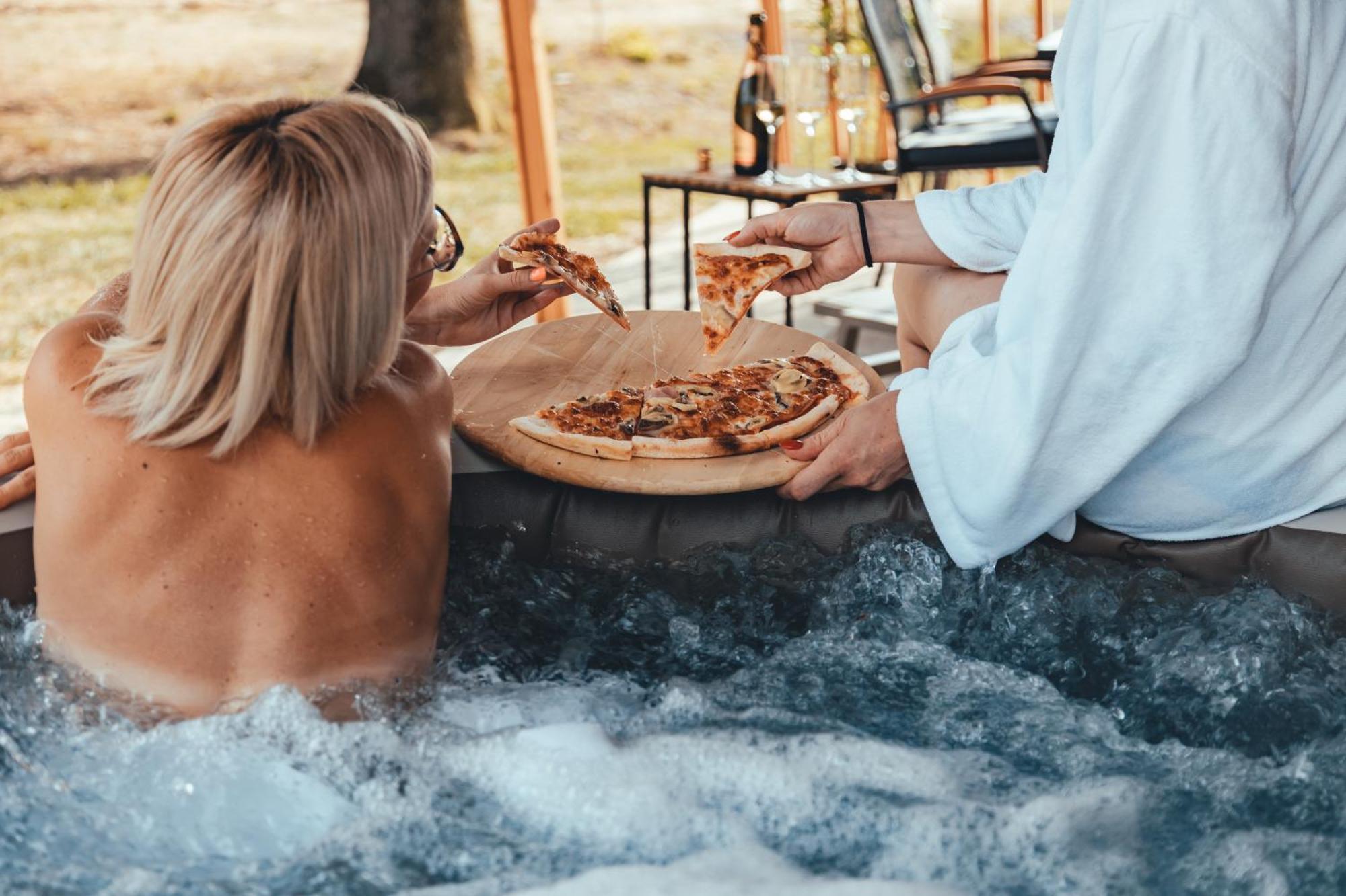 Отель Terme Banovci - Mobilne Hiske Med Brajdami Экстерьер фото